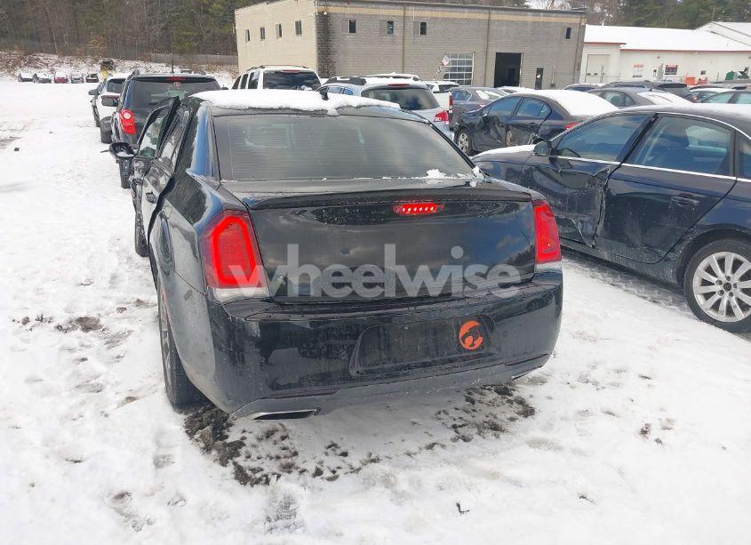 Photo 16 of 2015 Chrysler 300 300S (VIN 2C3CCAGG8FH904488)