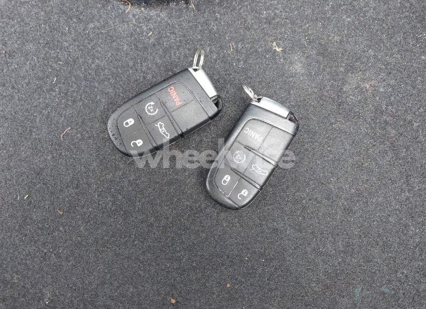 Photo 11 of 2016 Chrysler 300 (VIN 2C3CCAGG8GH296361)