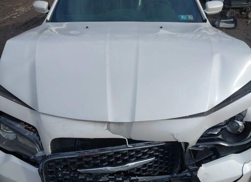 Photo 10 of 2015 Chrysler 300 (VIN 2C3CCAGG9FH808871)