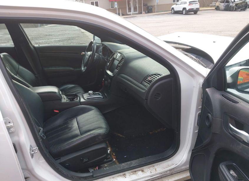 Photo 5 of 2015 Chrysler 300 (VIN 2C3CCAGG9FH808871)