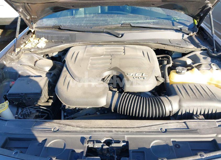 Photo 10 of 2016 Chrysler 300 300S (VIN 2C3CCAGG9GH170915)