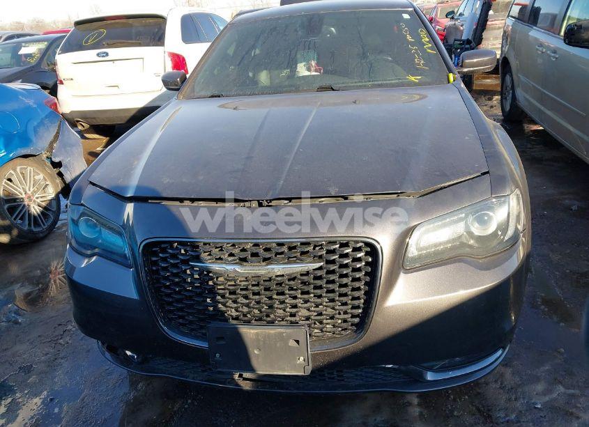 Photo 12 of 2016 Chrysler 300 300S (VIN 2C3CCAGG9GH170915)