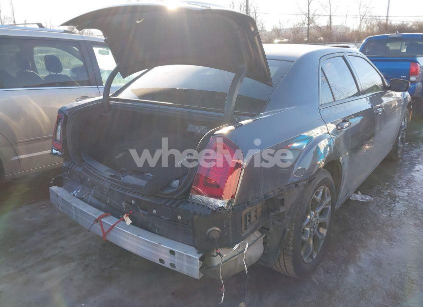 Photo 4 of 2016 Chrysler 300 300S (VIN 2C3CCAGG9GH170915)