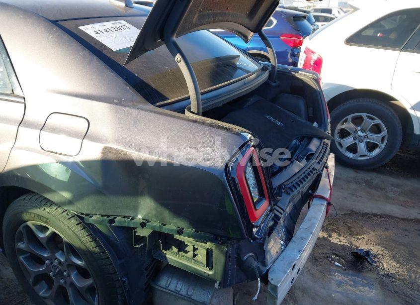 Photo 6 of 2016 Chrysler 300 300S (VIN 2C3CCAGG9GH170915)