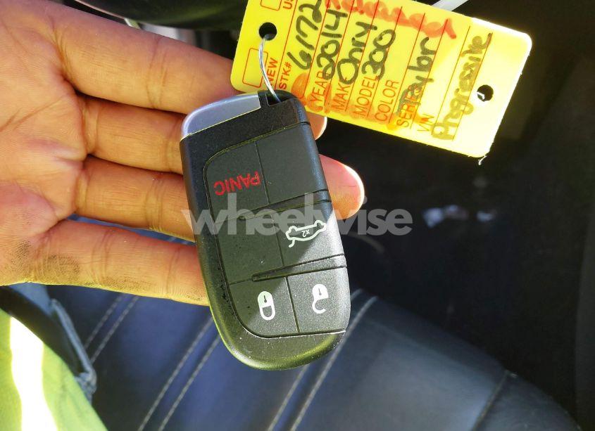 Photo 11 of 2014 Chrysler 300 300S (VIN 2C3CCAGGXEH142263)