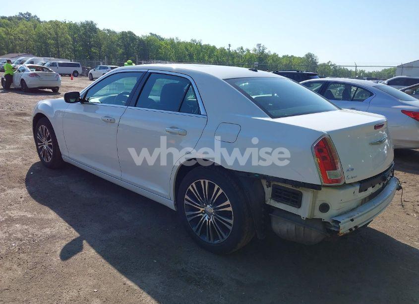Photo 3 of 2014 Chrysler 300 300S (VIN 2C3CCAGGXEH142263)