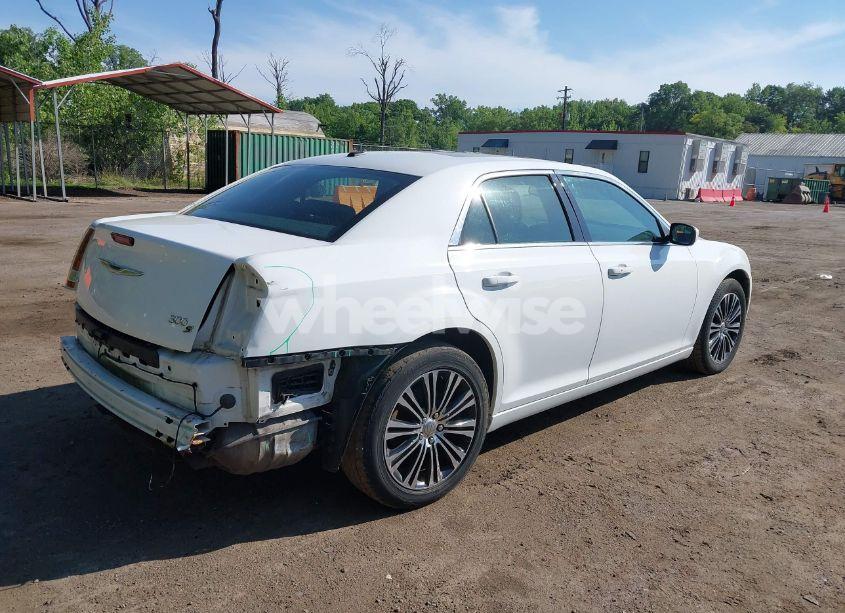 Photo 4 of 2014 Chrysler 300 300S (VIN 2C3CCAGGXEH142263)