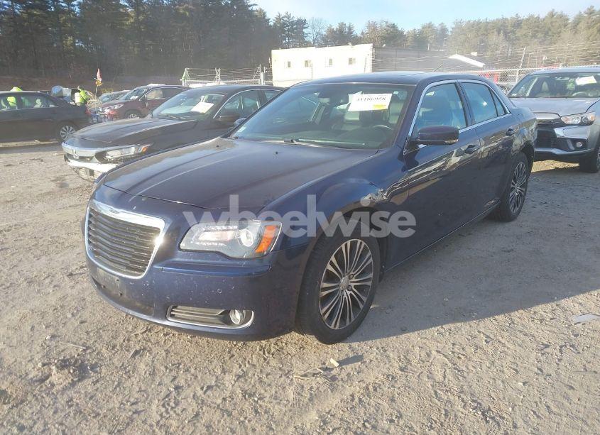 Photo 2 of 2014 Chrysler 300 300S (VIN 2C3CCAGGXEH183881)