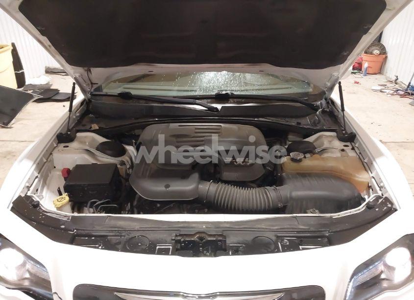 Photo 10 of 2014 Chrysler 300 300S (VIN 2C3CCAGGXEH384728)