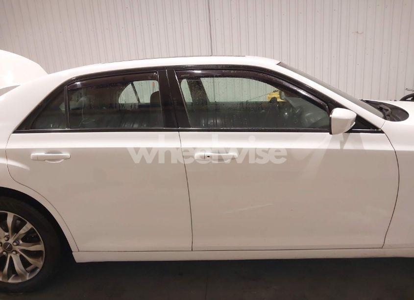 Photo 14 of 2014 Chrysler 300 300S (VIN 2C3CCAGGXEH384728)