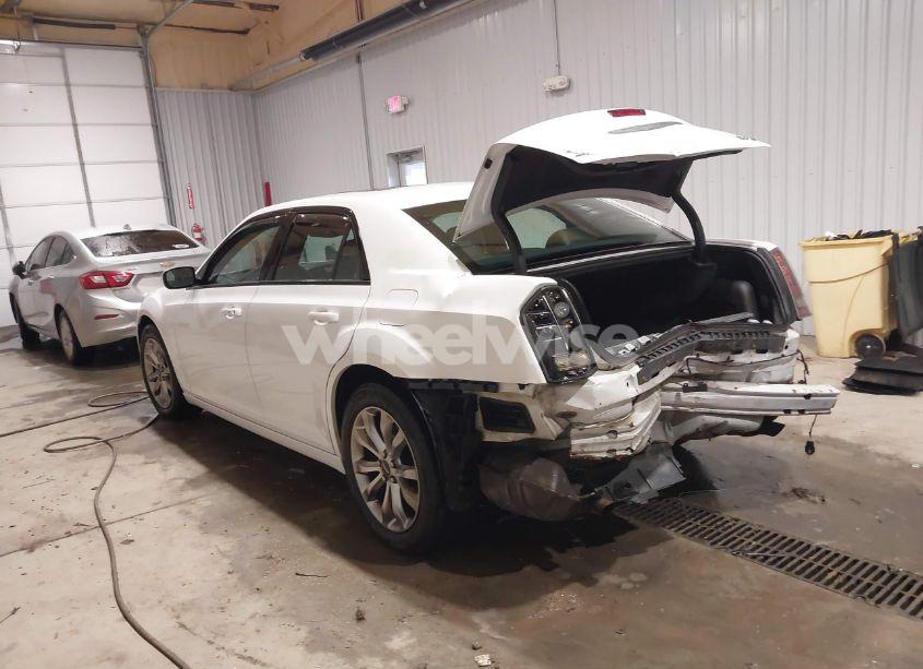 Photo 3 of 2014 Chrysler 300 300S (VIN 2C3CCAGGXEH384728)