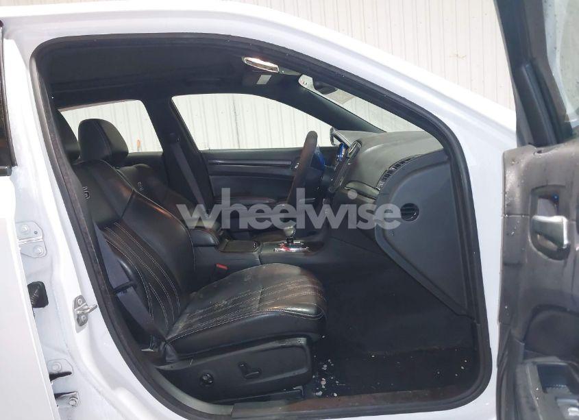 Photo 5 of 2014 Chrysler 300 300S (VIN 2C3CCAGGXEH384728)