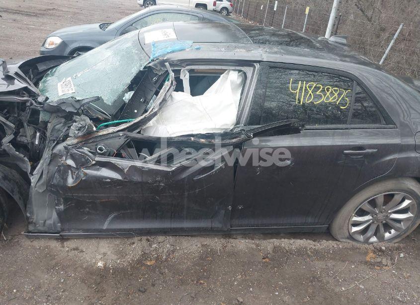 Photo 13 of 2015 Chrysler 300 300S (VIN 2C3CCAGGXFH793040)