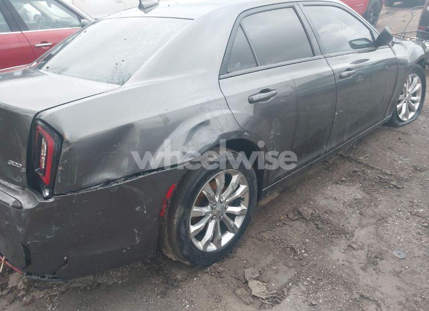 Photo 17 of 2015 Chrysler 300 300S (VIN 2C3CCAGGXFH793040)