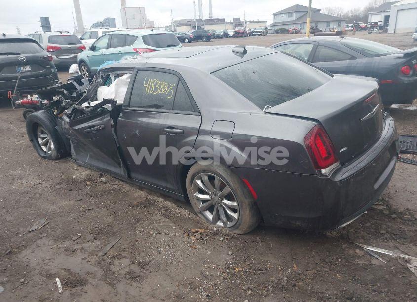 Photo 3 of 2015 Chrysler 300 300S (VIN 2C3CCAGGXFH793040)