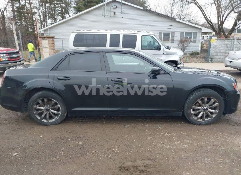 Photo 13 of 2014 Chrysler 300 300S (VIN 2C3CCAGT3EH236935)