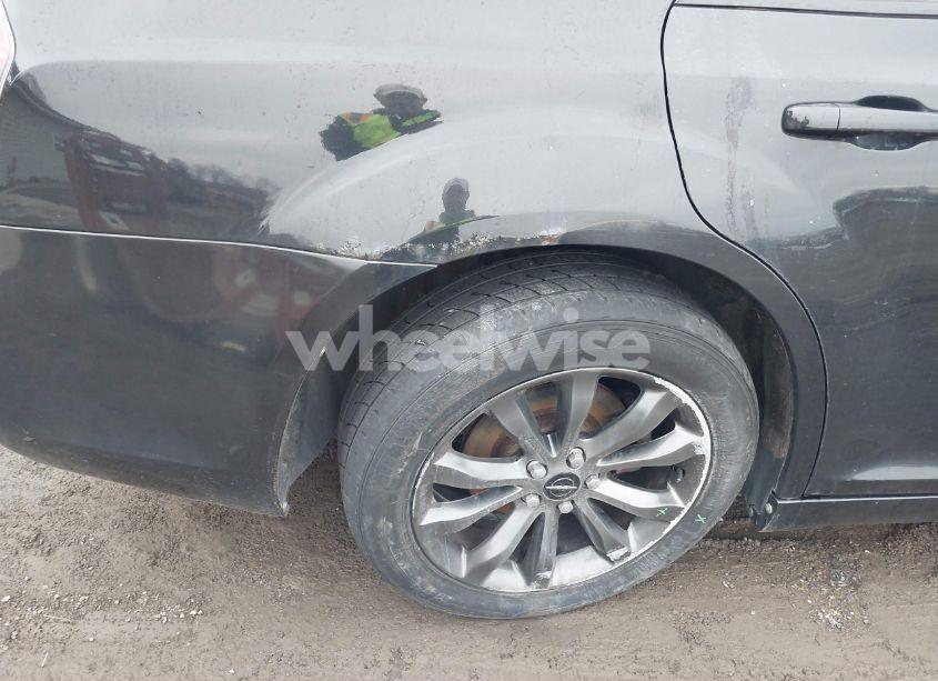 Photo 18 of 2014 Chrysler 300 300S (VIN 2C3CCAGT3EH236935)