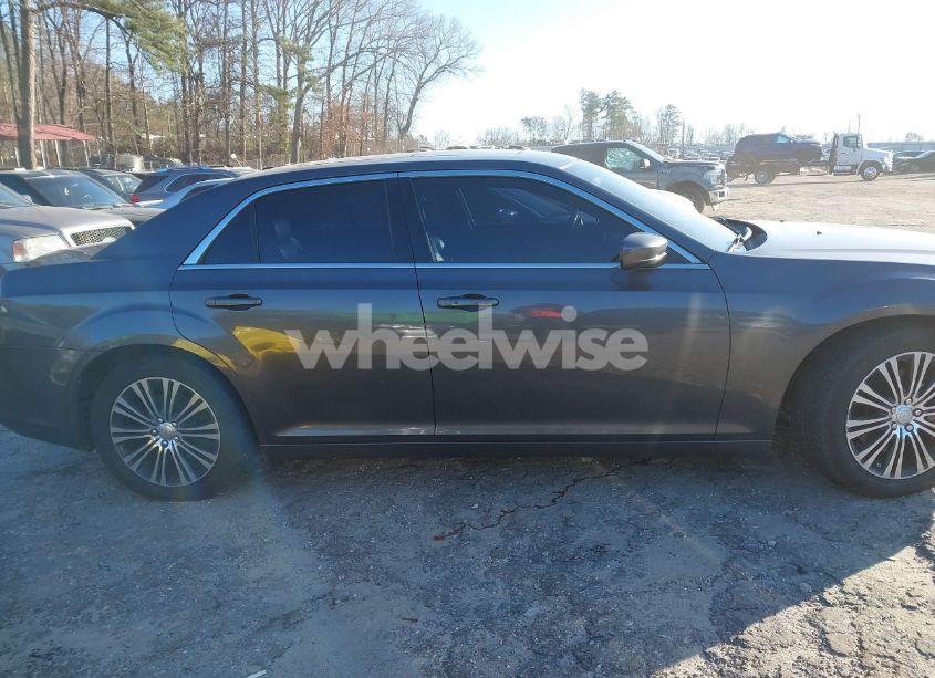 Photo 13 of 2013 Chrysler 300 300S (VIN 2C3CCAGT5DH652855)