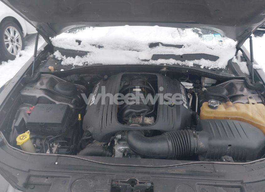 Photo 10 of 2013 Chrysler 300c JOHN VARVATOS LUXURY EDITION AWD (VIN 2C3CCAJTXDH621920)