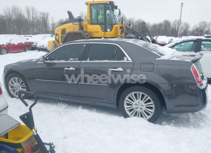 Photo 14 of 2013 Chrysler 300c JOHN VARVATOS LUXURY EDITION AWD (VIN 2C3CCAJTXDH621920)