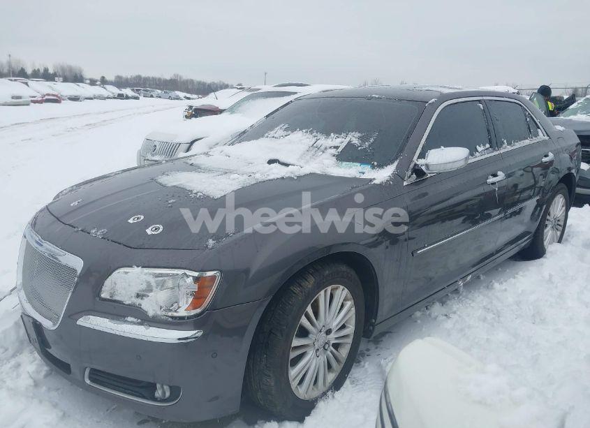 Photo 2 of 2013 Chrysler 300c JOHN VARVATOS LUXURY EDITION AWD (VIN 2C3CCAJTXDH621920)