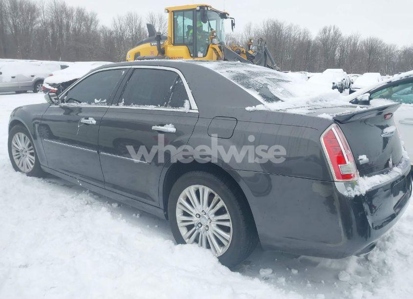 Photo 3 of 2013 Chrysler 300c JOHN VARVATOS LUXURY EDITION AWD (VIN 2C3CCAJTXDH621920)