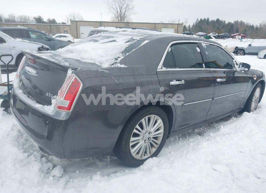 Photo 4 of 2013 Chrysler 300c JOHN VARVATOS LUXURY EDITION AWD (VIN 2C3CCAJTXDH621920)