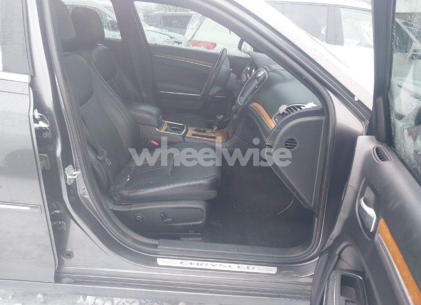 Photo 5 of 2013 Chrysler 300c JOHN VARVATOS LUXURY EDITION AWD (VIN 2C3CCAJTXDH621920)