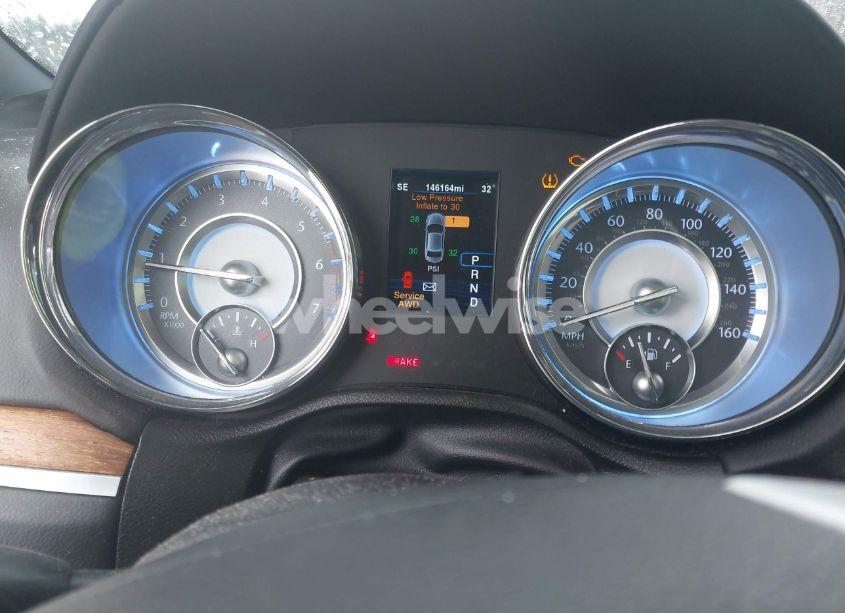 Photo 7 of 2013 Chrysler 300c JOHN VARVATOS LUXURY EDITION AWD (VIN 2C3CCAJTXDH621920)