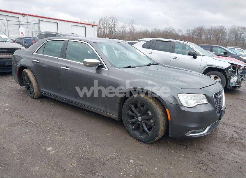 2016 Chrysler 300c AWD (VIN 2C3CCAKG2GH208394) main photo