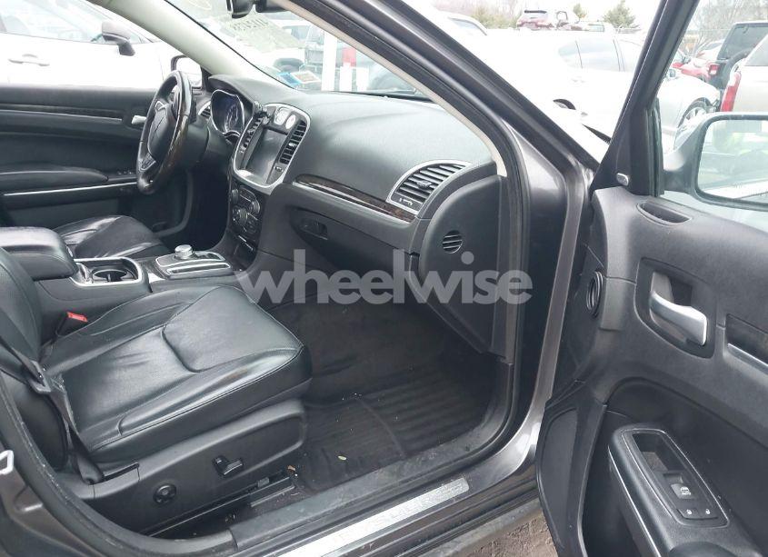 Photo 5 of 2016 Chrysler 300c AWD (VIN 2C3CCAKG2GH208394)