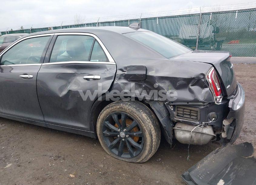 Photo 6 of 2016 Chrysler 300c AWD (VIN 2C3CCAKG2GH208394)