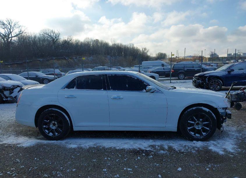 Photo 14 of 2013 Chrysler 300c AWD (VIN 2C3CCAKG3DH538251)