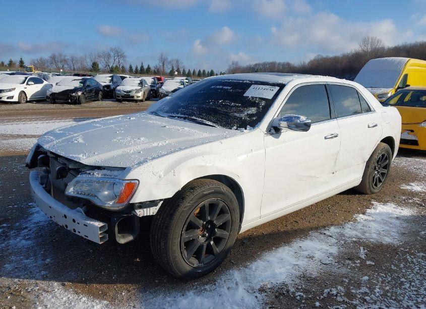 Photo 2 of 2013 Chrysler 300c AWD (VIN 2C3CCAKG3DH538251)