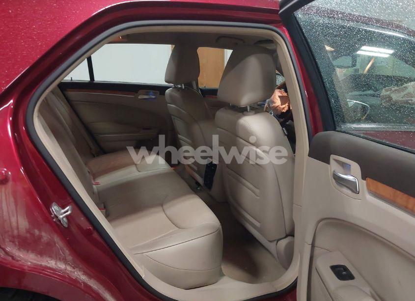 Photo 8 of 2014 Chrysler 300c AWD (VIN 2C3CCAKG4EH331465)