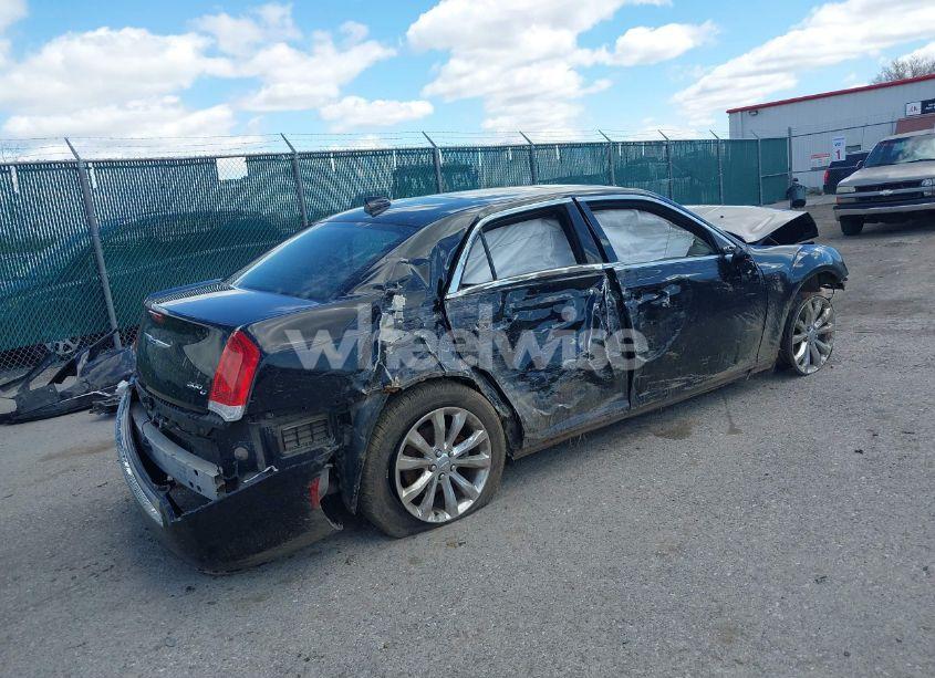 Photo 4 of 2016 Chrysler 300c AWD (VIN 2C3CCAKG4GH325443)