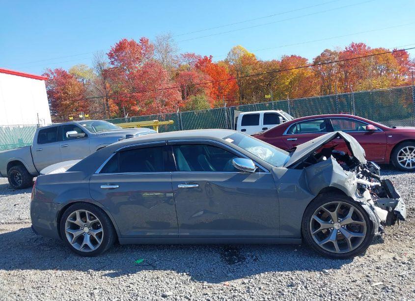 Photo 14 of 2019 Chrysler 300 LIMITED AWD (VIN 2C3CCAKG4KH690861)