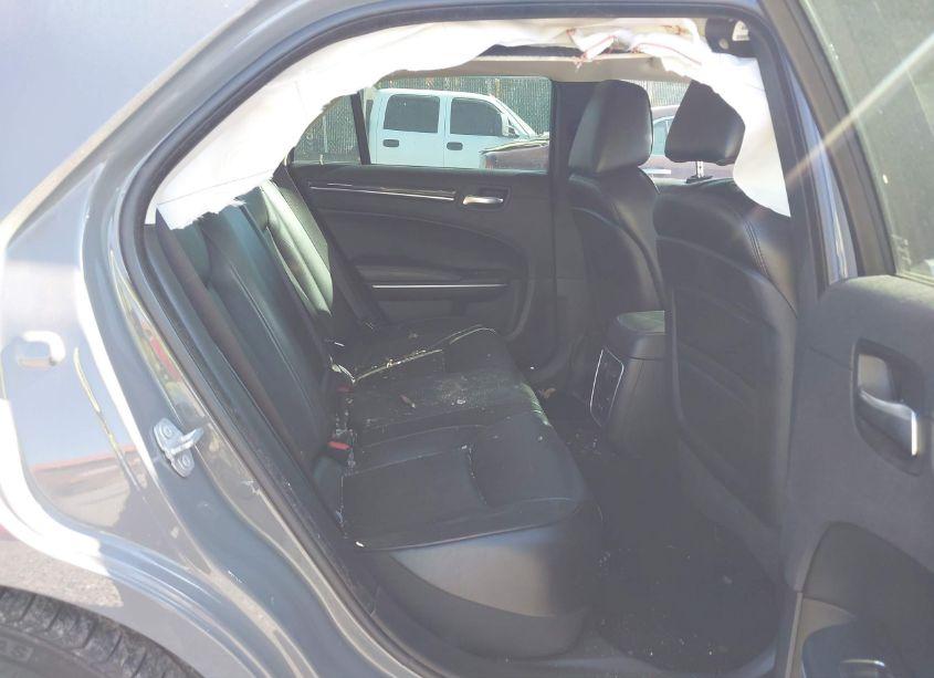 Photo 8 of 2019 Chrysler 300 LIMITED AWD (VIN 2C3CCAKG4KH690861)