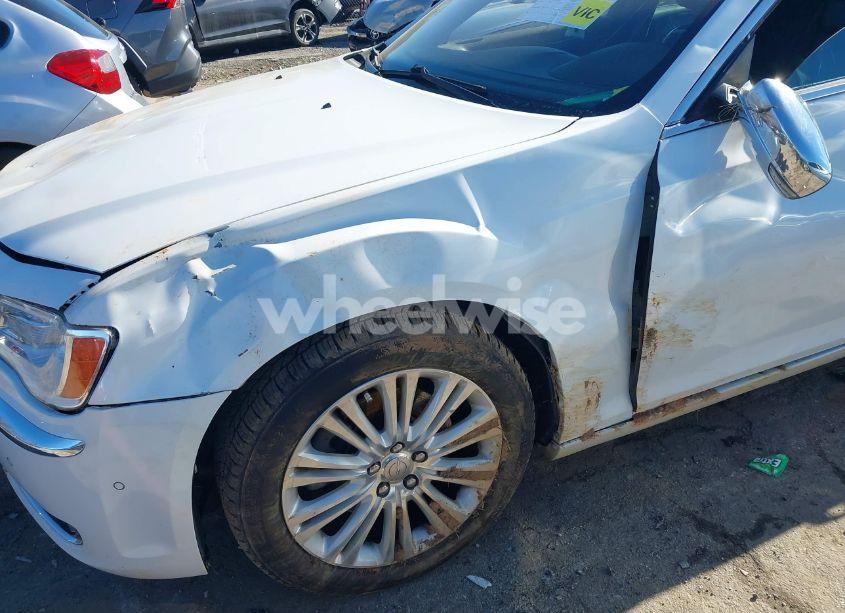 Photo 6 of 2013 Chrysler 300c AWD (VIN 2C3CCAKG6DH602475)