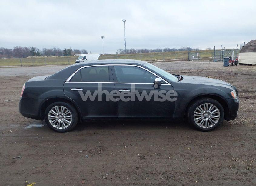 Photo 13 of 2013 Chrysler 300c AWD (VIN 2C3CCAKG7DH619334)