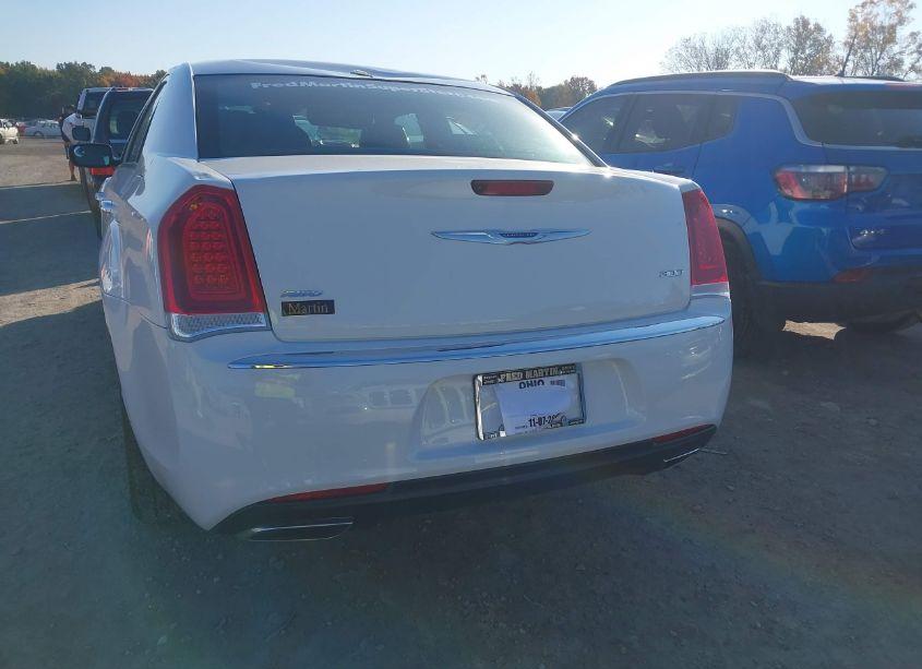 Photo 17 of 2019 Chrysler 300 LIMITED AWD (VIN 2C3CCAKG7KH543045)