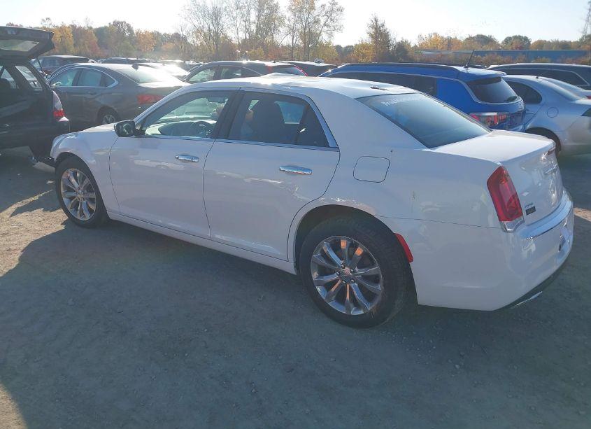 Photo 3 of 2019 Chrysler 300 LIMITED AWD (VIN 2C3CCAKG7KH543045)
