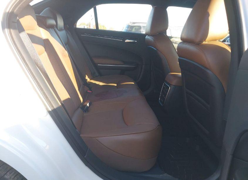 Photo 8 of 2019 Chrysler 300 LIMITED AWD (VIN 2C3CCAKG7KH543045)