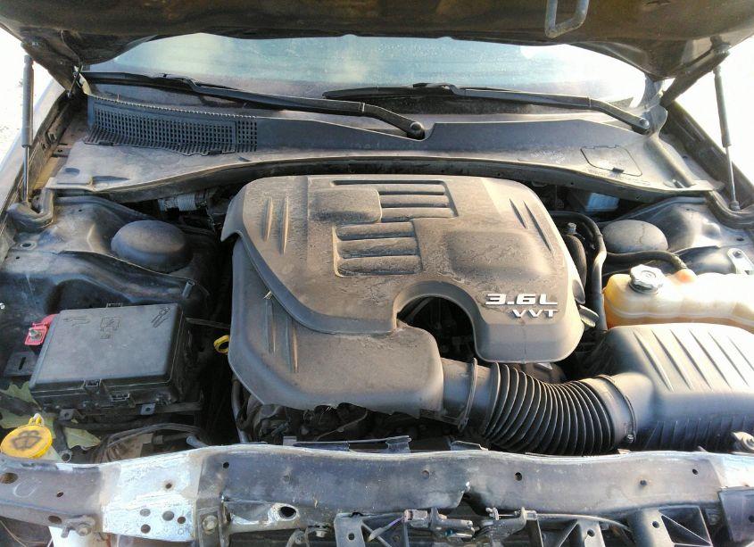 Photo 10 of 2019 Chrysler 300 LIMITED AWD (VIN 2C3CCAKG7KH586638)