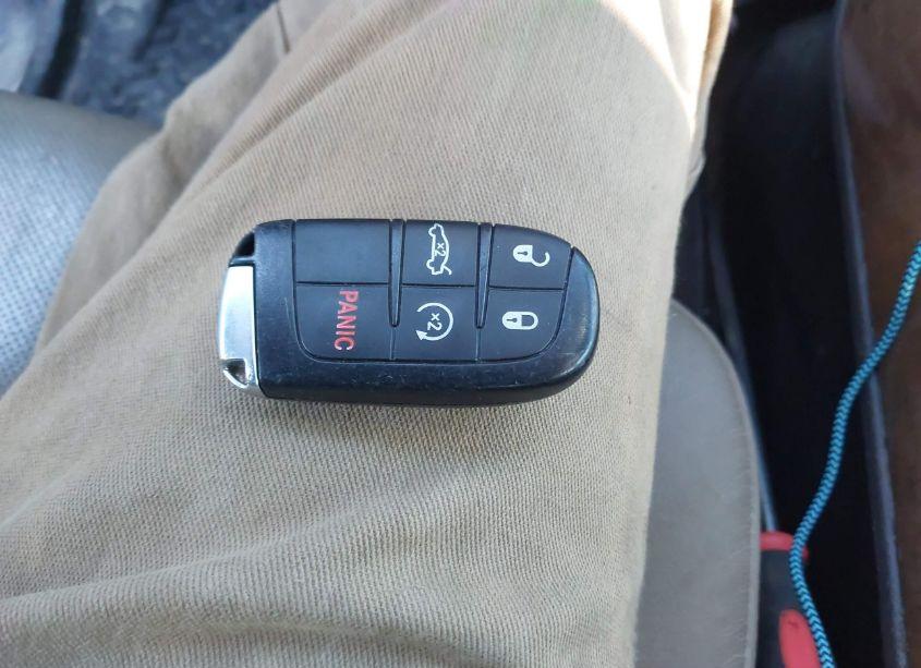 Photo 11 of 2019 Chrysler 300 LIMITED AWD (VIN 2C3CCAKG7KH586638)