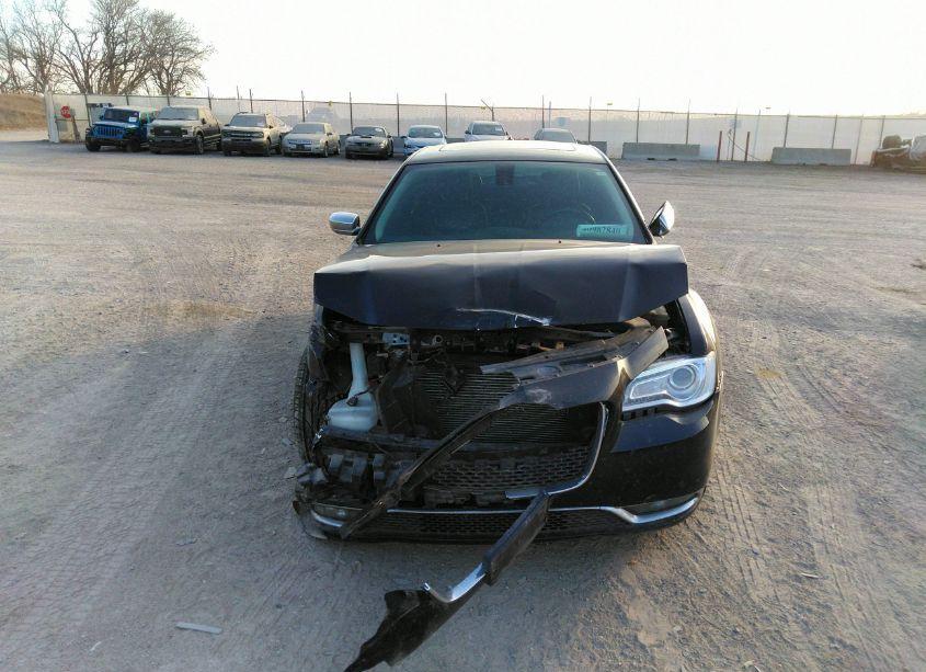 Photo 13 of 2019 Chrysler 300 LIMITED AWD (VIN 2C3CCAKG7KH586638)