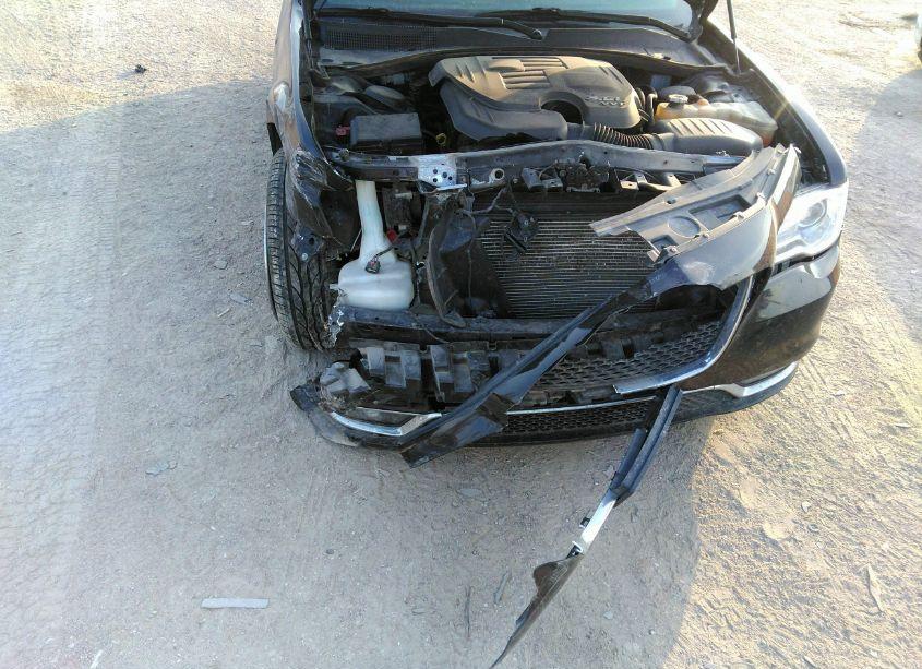 Photo 6 of 2019 Chrysler 300 LIMITED AWD (VIN 2C3CCAKG7KH586638)