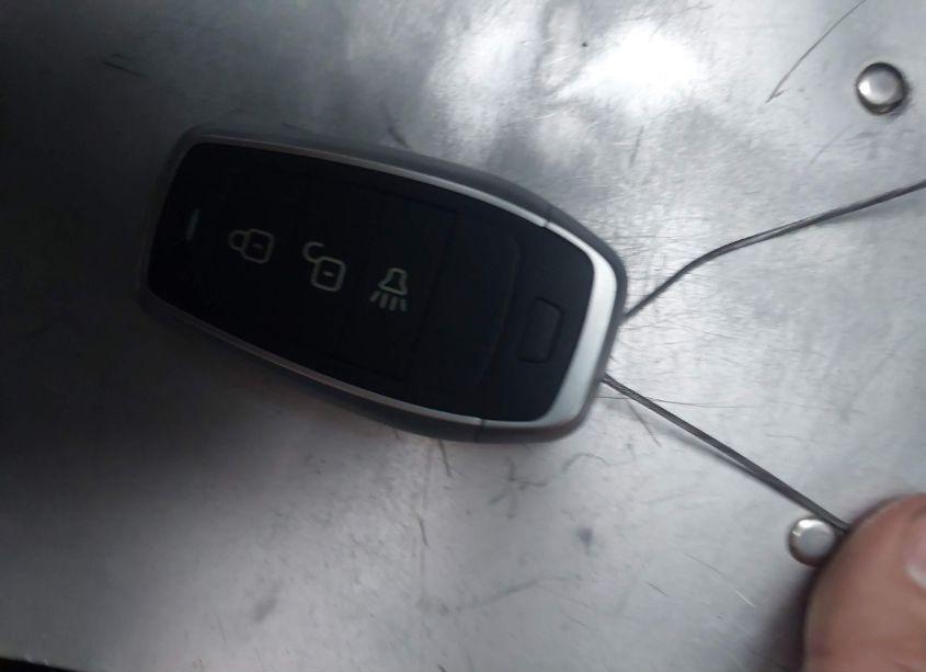 Photo 11 of 2016 Chrysler 300c AWD (VIN 2C3CCAKG8GH344092)