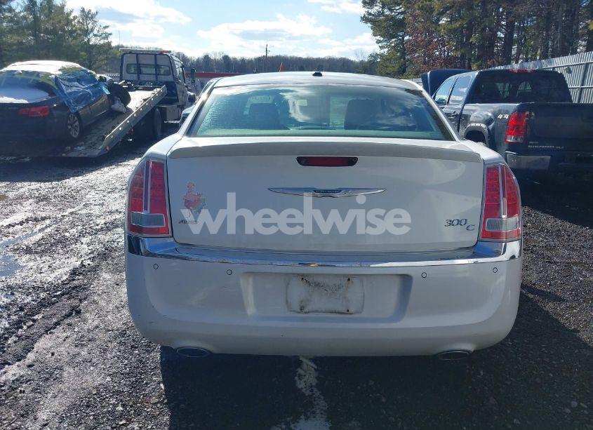 Photo 16 of 2013 Chrysler 300c AWD (VIN 2C3CCAKGXDH733148)