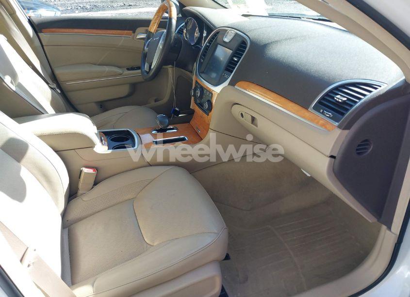 Photo 5 of 2013 Chrysler 300c AWD (VIN 2C3CCAKGXDH733148)